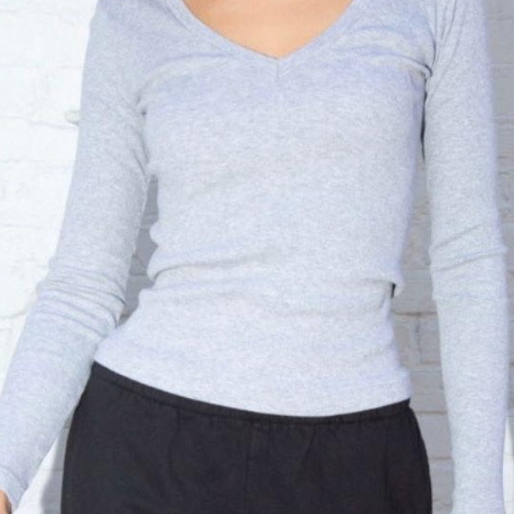 grey brandy melville shirt